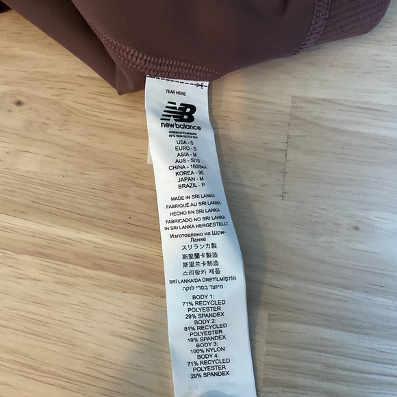 NWT Women’s New Balance Sleek Medium Support Pocket Sports Bra - Size SMALL - Picture 7 of 11